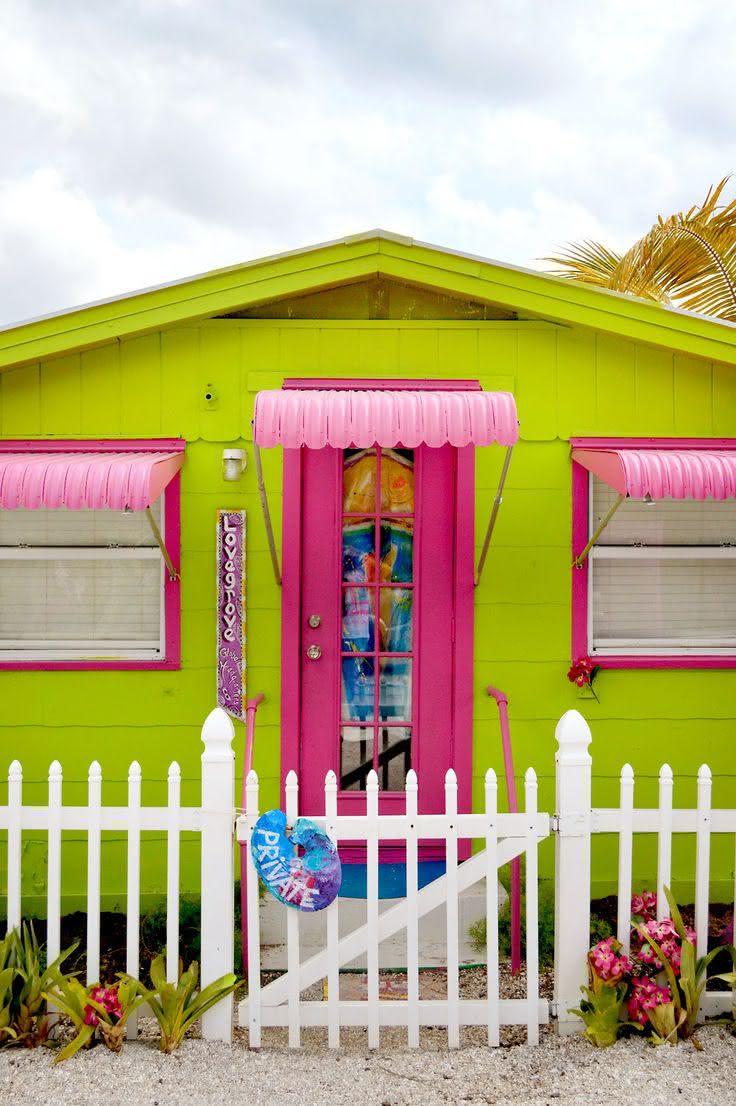 50 Casas Pintadas e Coloridas para te Inspirar