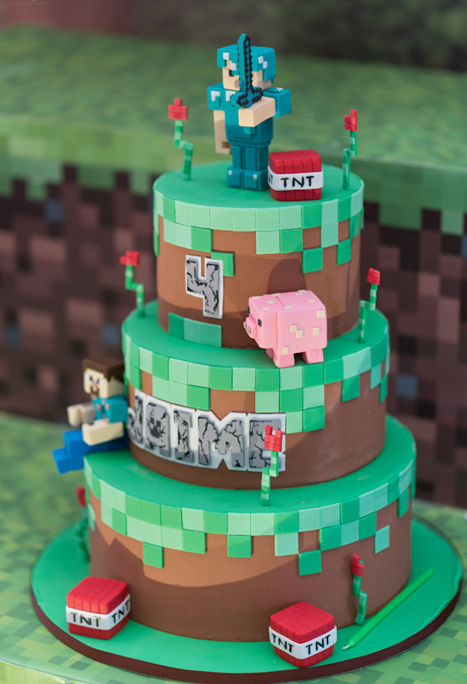 Decoração de bolo com pasta americana - Minecraft 