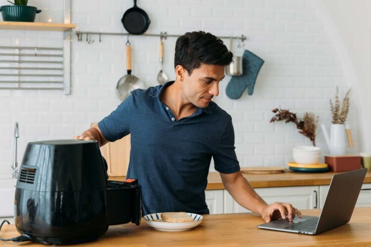 Como Usar Air Fryer: Passo A Passo, Dicas, Cuidados E Limpeza